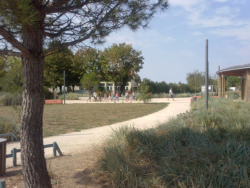 Périgny jardin, dojo et école Rompsay