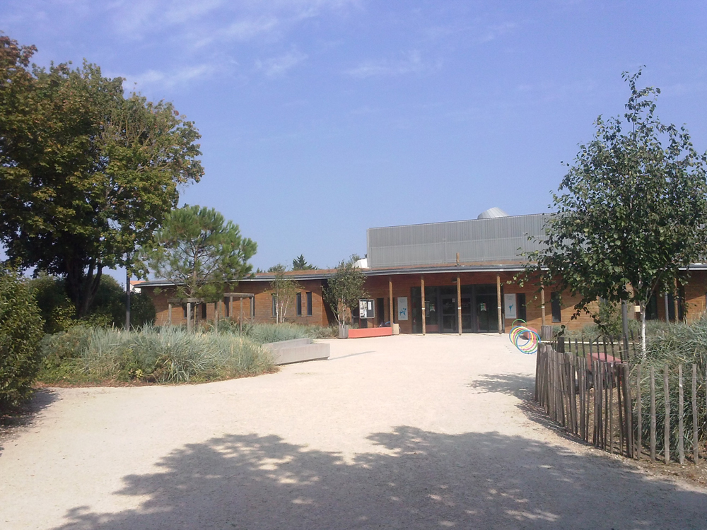 Périgny jardin dojo et école Rompsay